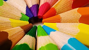 Image d'arrière-plan PPT de crayons de couleur dans un cercle