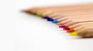 ดินสอสีพื้นหลัง PPT สิบสามภาพ