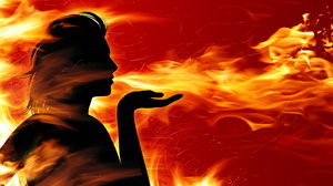 女神與火焰的PowerPoint的背景圖片