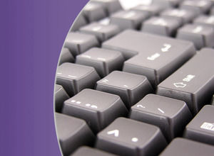 紫PC键盘的PowerPoint模板