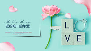 Laden Sie die PPT-Vorlage für ein Liebesalbum mit grünem Hintergrund und rosa Blumenhintergrund herunter