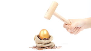 Smashing golden egg PPT fond d'image