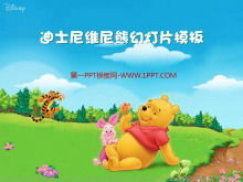 Template slideshow kartun dengan latar belakang beruang Disney Pooh yang lucu