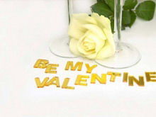 Fii șablonul meu de diapozitive de Valentine pe fundal de trandafir galben