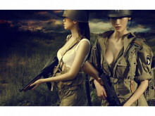 WWII female soldier military PPT background picture