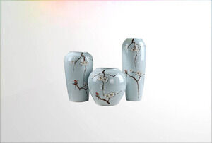 3 exquisite porcelain vases PPT material