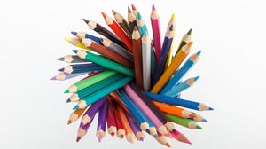 Koleksi gambar latar belakang pensil warna PPT (1)