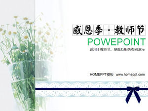 Elegante Blumen-Hintergrund Lehrer-Tag Powerpoint-Vorlage herunterladen